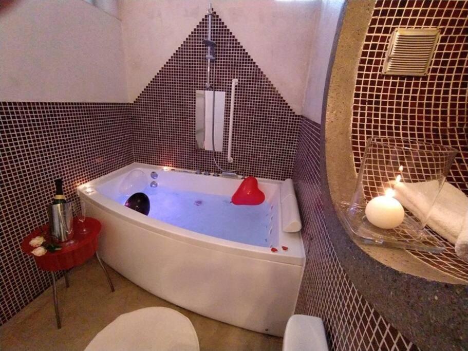 Zentral Club Neutron-Jacuzzi Apartment Belmonte De Miranda Exterior photo